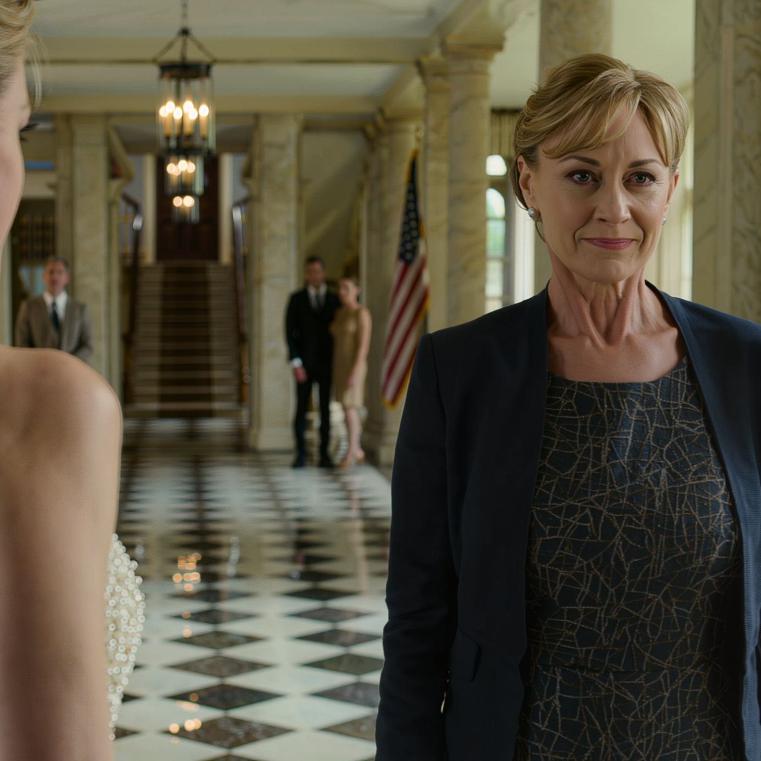 Rätt mitt i slutgiltiga genomgången på Thornwood Manor med utsikt över Stillahavet, vände min mamma sig till koordinatorn och meddelade att hon skulle avboka lokalen eftersom hon “visste mycket väl att jag inte hade råd med det,” min pappa krävde omedelbart en full återbetalning av depositionen som om bröllopet redan hade avgjorts, och hela min familj stod där och tittade på mig som om jag var en drömmare — tills ett samtal från ägarens kontor nämnde något som hade hänt förra månaden, och hela foajén plötsligt förändrades