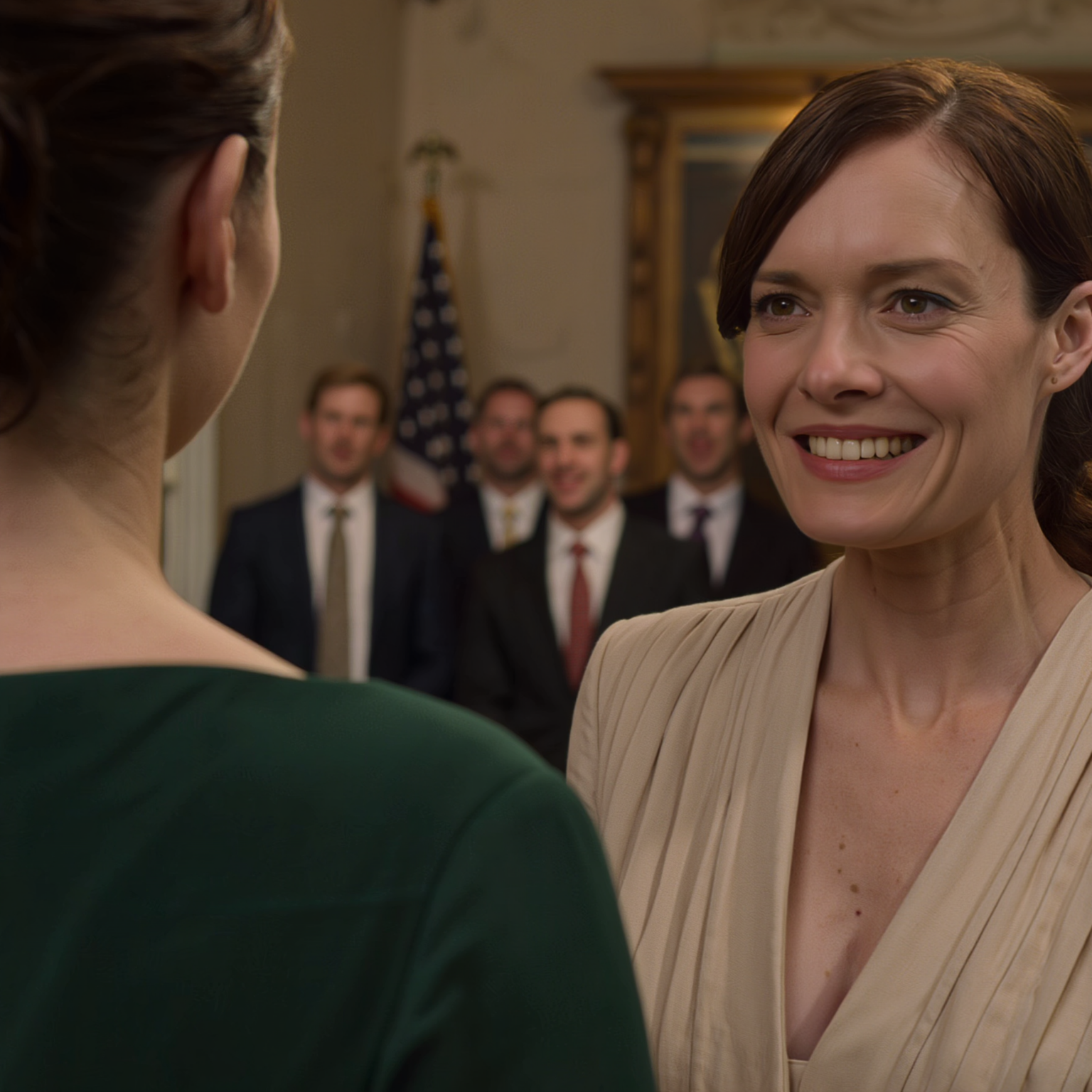 Min syster hånade mig för att vara tekniker och berättade för sina advokatvänner att jag “aldrig ens gick på universitetet” — för sedan kastade hon ut mig ur Thanksgiving-middagen. Men när hennes chef plötsligt reste sig och frågade, “Vänta… är din syster Fiona Anderson?” vad han sa näst gjorde att min syster blev helt blek